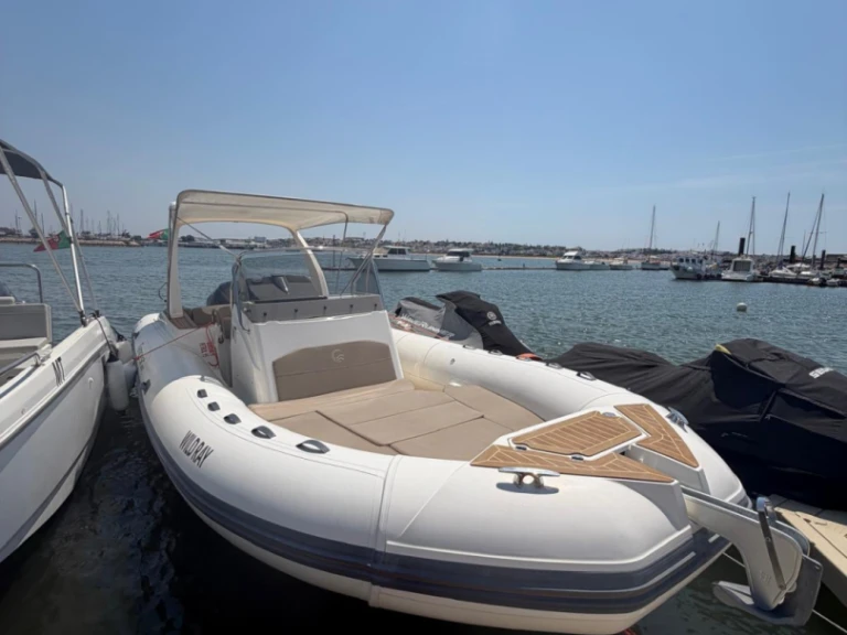 Schlauchboot mit oder ohne Skipper Capelli mieten in Portimão
