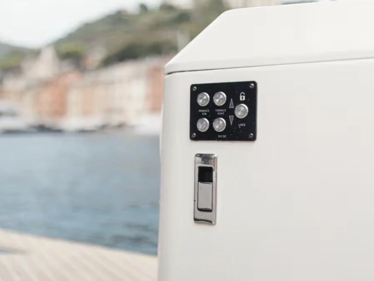 Ein Saxdor Saxdor 400 GTO mieten in Golfe de Saint-Tropez