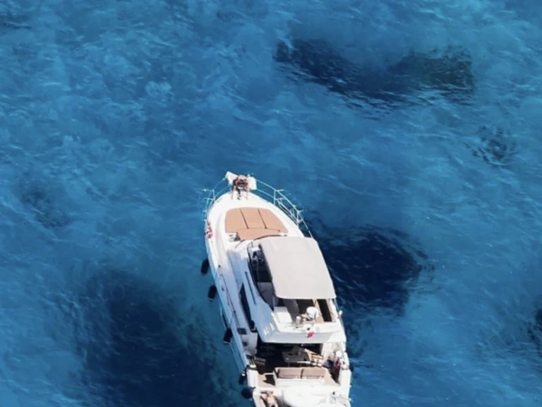 Yacht mieten in Golfe-Juan zum besten Preis