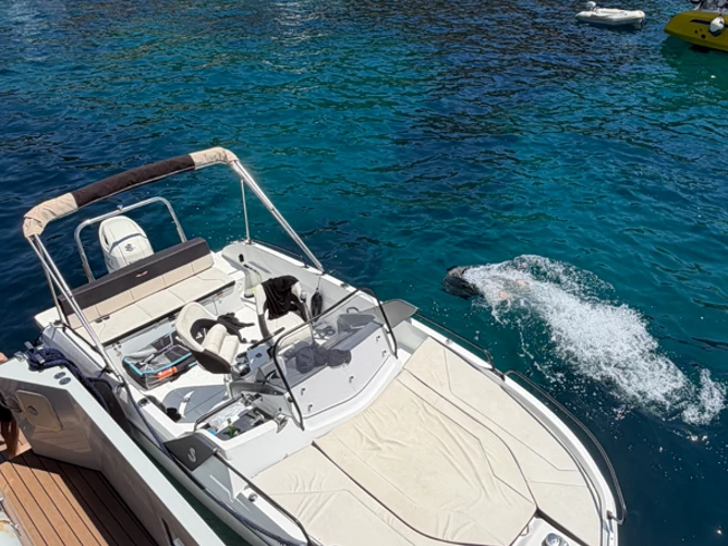 Motorboot mit oder ohne Skipper Bénéteau mieten in Frankreich