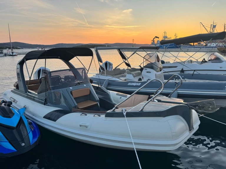 Schlauchboot mieten in Biograd na Moru - Solemar 22