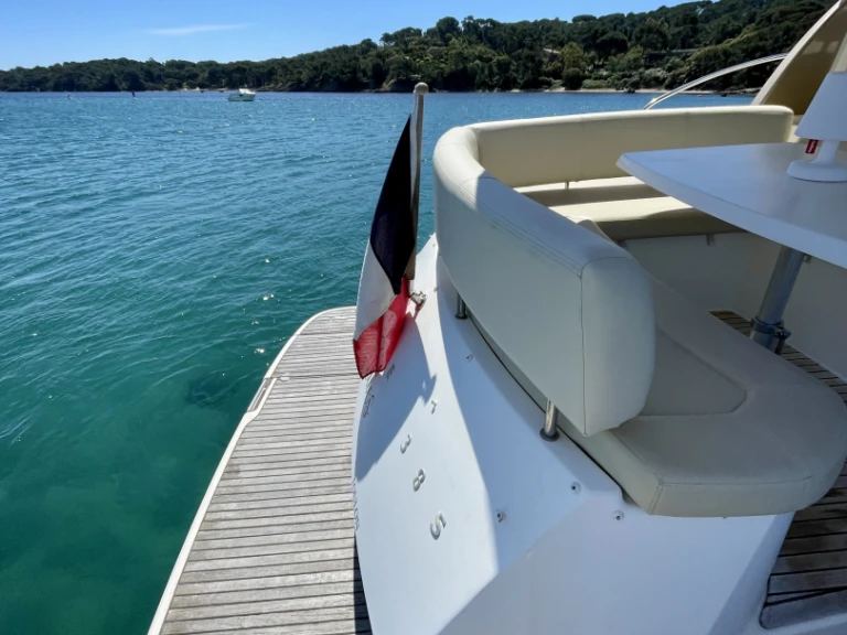 Jeanneau Prestige 38 S mieten Hyères