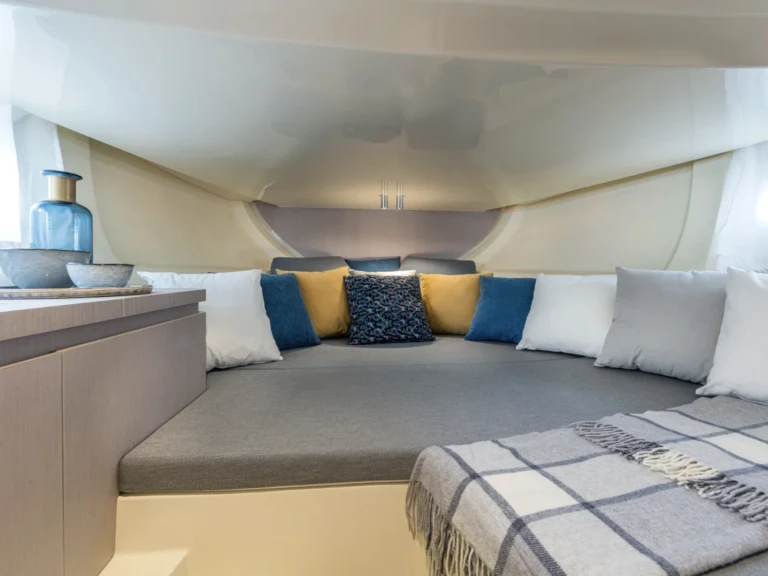 Boot mieten Monaco günstig Invictus 280 CX