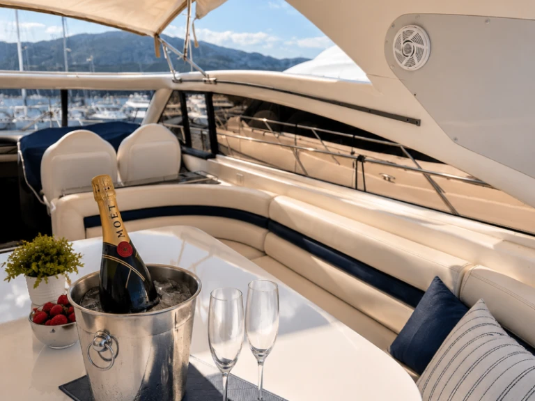 Vermietung Yacht Princess mit Führerschein