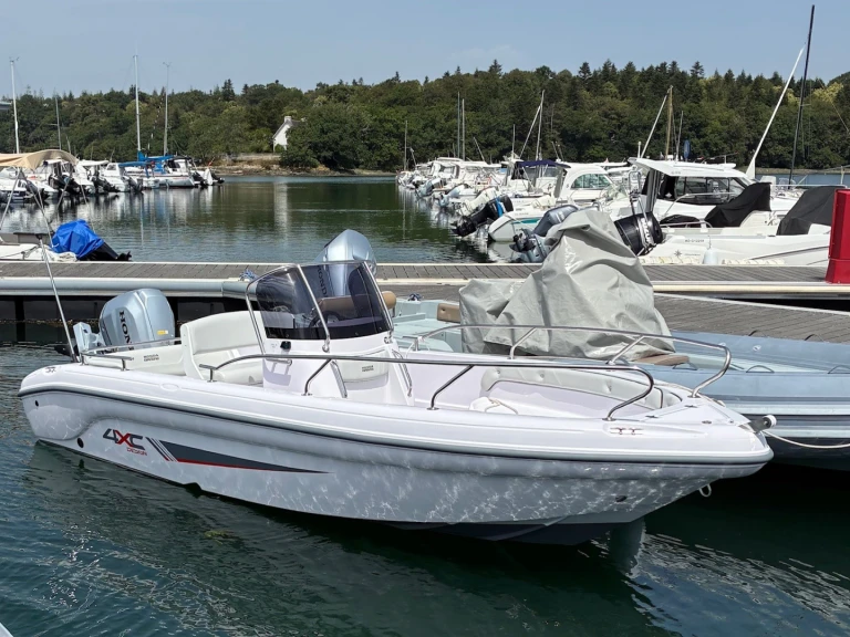 Motorboot mit oder ohne Skipper Ranieri mieten in Bénodet