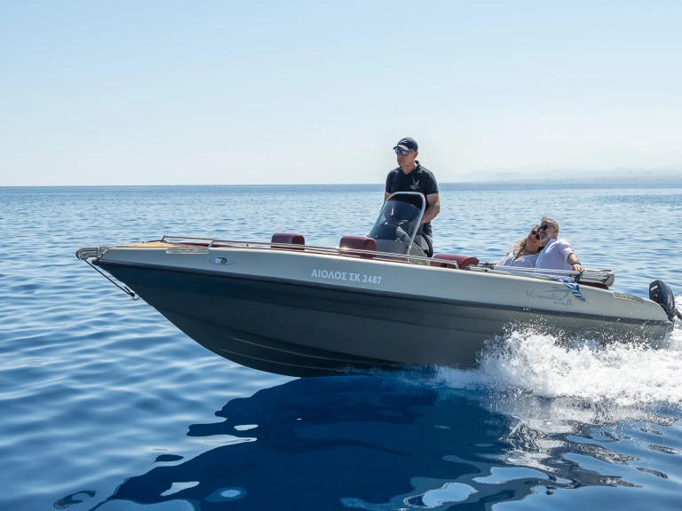 Motorboot mit oder ohne Skipper Nireus mieten in Pantánassa