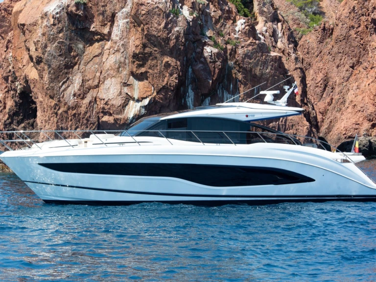 Motorboot mit oder ohne Skipper Princess mieten in Saint-Raphaël