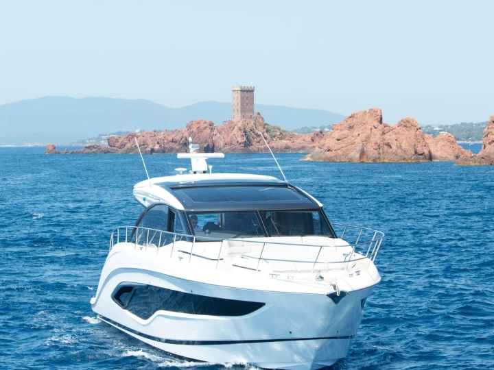 Vermietung Motorboot Princess mit Führerschein