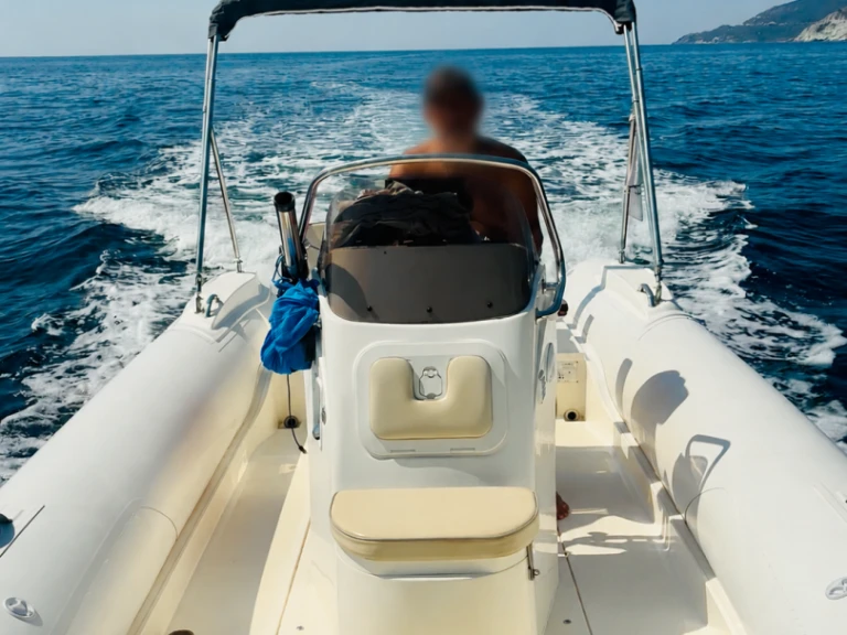 Bootsverleih Nuova Jolly Nuova Jolly 630 Frankreich Samboat