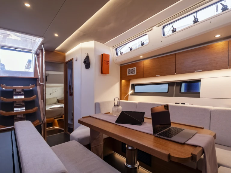 Boot mieten Gouviá günstig Hanse 510