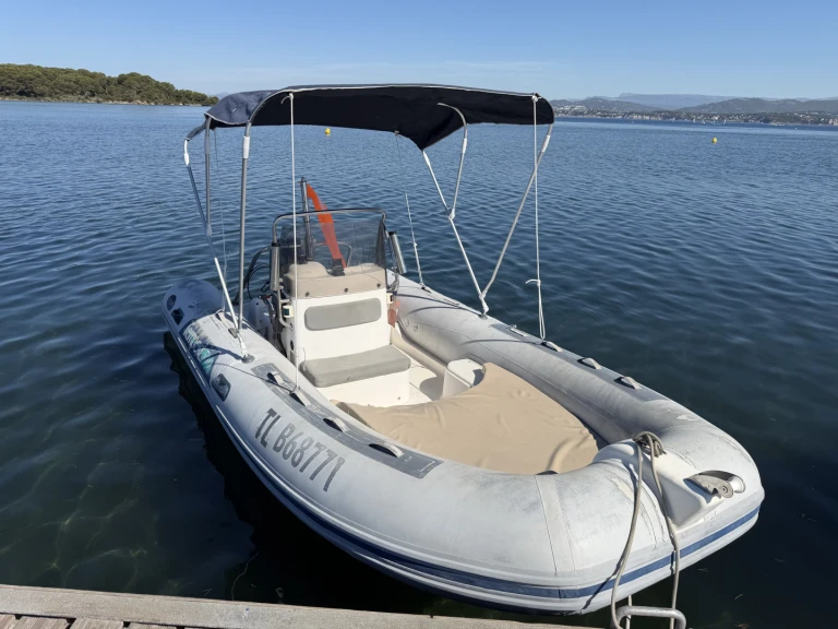 Schlauchboot mieten in Six-Fours-les-Plages zum besten Preis