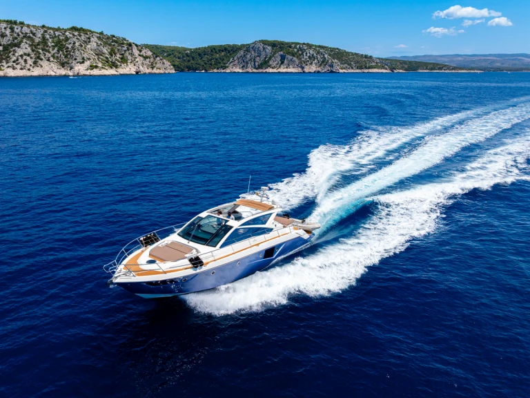 Yacht mit oder ohne Skipper Cranchi mieten in Milna