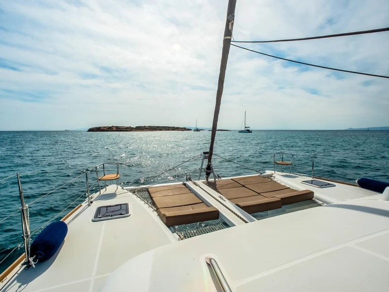 Lagoon Lagoon 400 S2 mieten Álimos