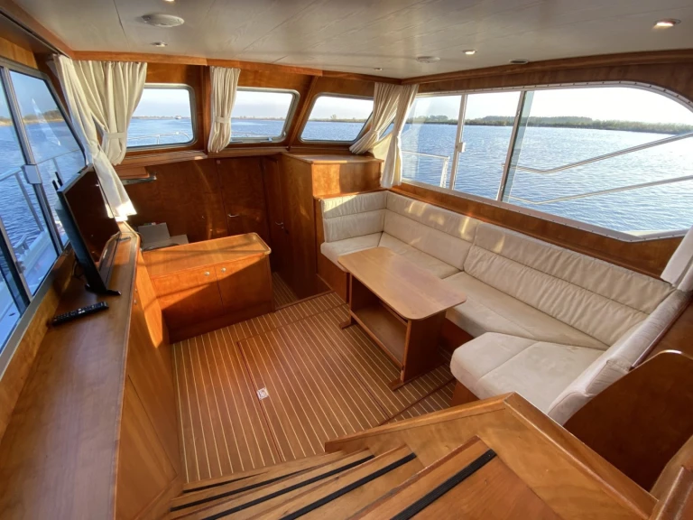 Vermietung Motorboot  mit Führerschein