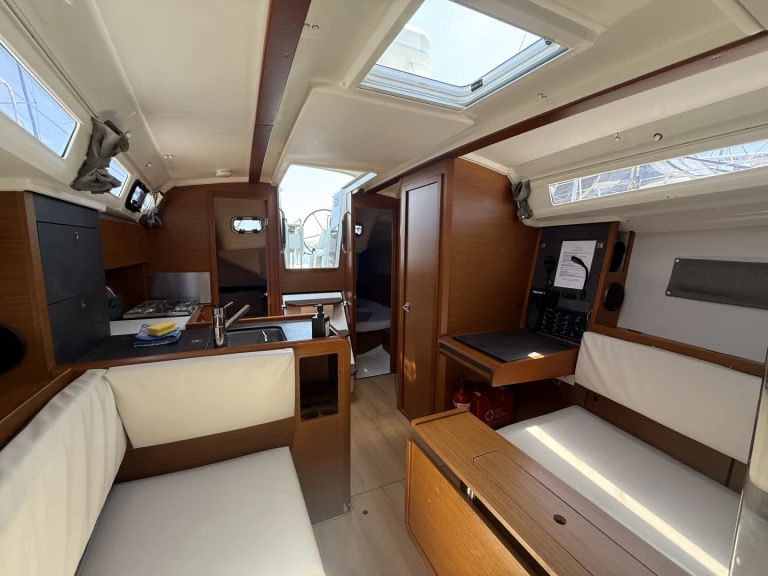 Bootsverleih Jeanneau Sun Odyssey 349 Pula Samboat