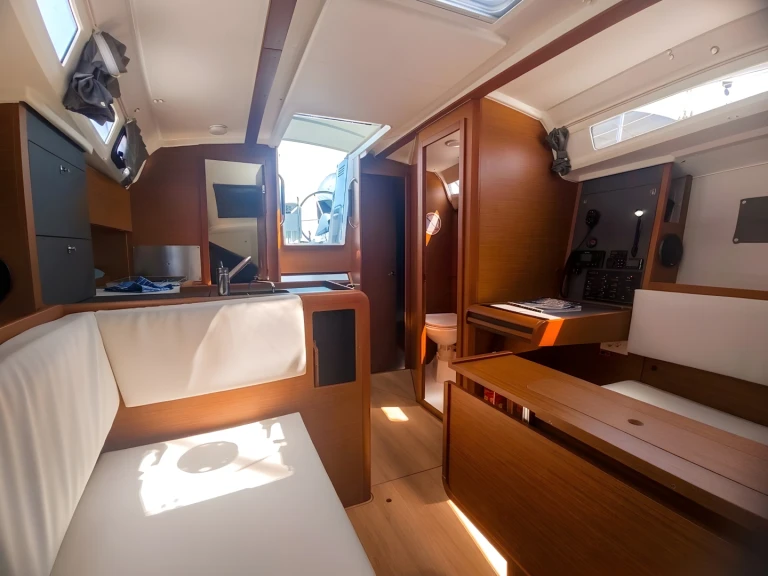 Jeanneau Sun Odyssey 440 mieten Pula