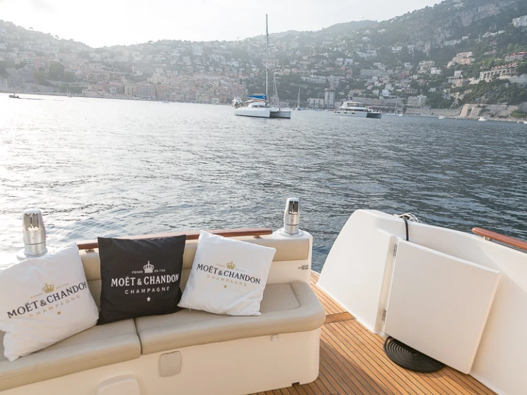 Bootsverleih Jeanneau Prestige 32 Fly Nizza Samboat