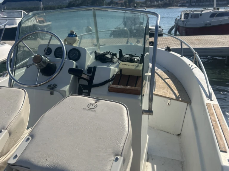 Schlauchboot mit oder ohne Skipper Sacs mieten in Pinarellu