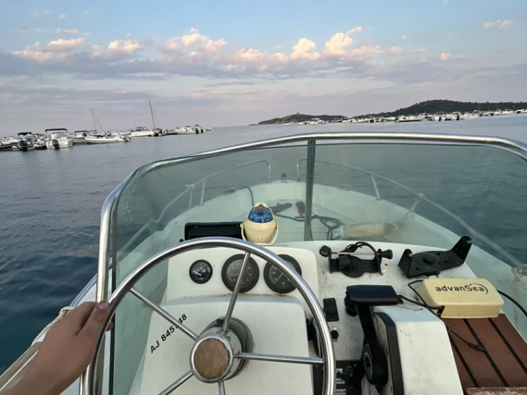 Schlauchboot mieten in Pinarellu zum besten Preis