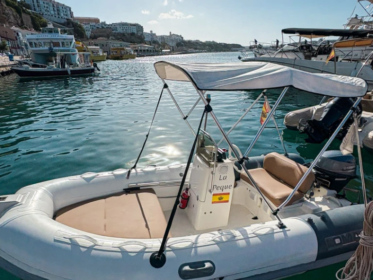 Schlauchboot mit oder ohne Skipper Lomac mieten in Mahón