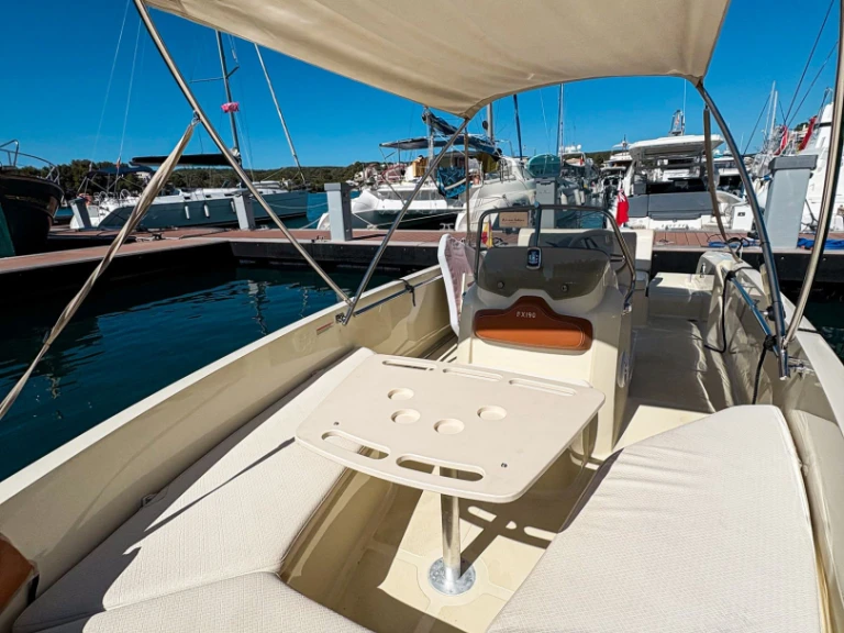 Bootsverleih Invictus  Invictus 190 FX Mahon Port Samboat