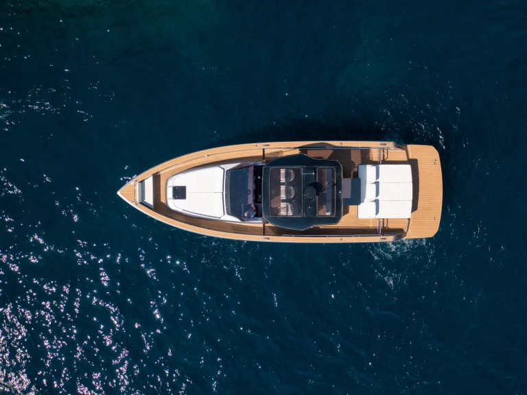 YachtCharter in Saint-Tropez - Pardo Yachts Pardo 43 auf SamBoat