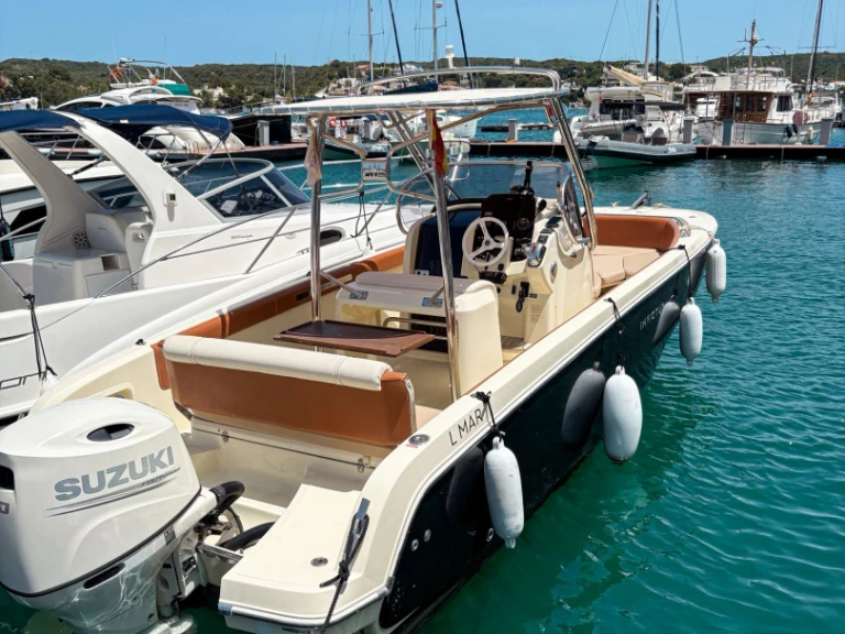 Ein Invictus  Invictus 240 FX mieten in Mahón