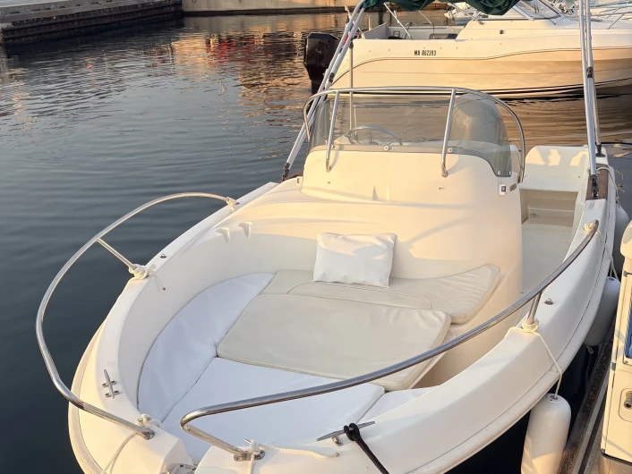 Vermietung Motorboot Jeanneau mit Führerschein