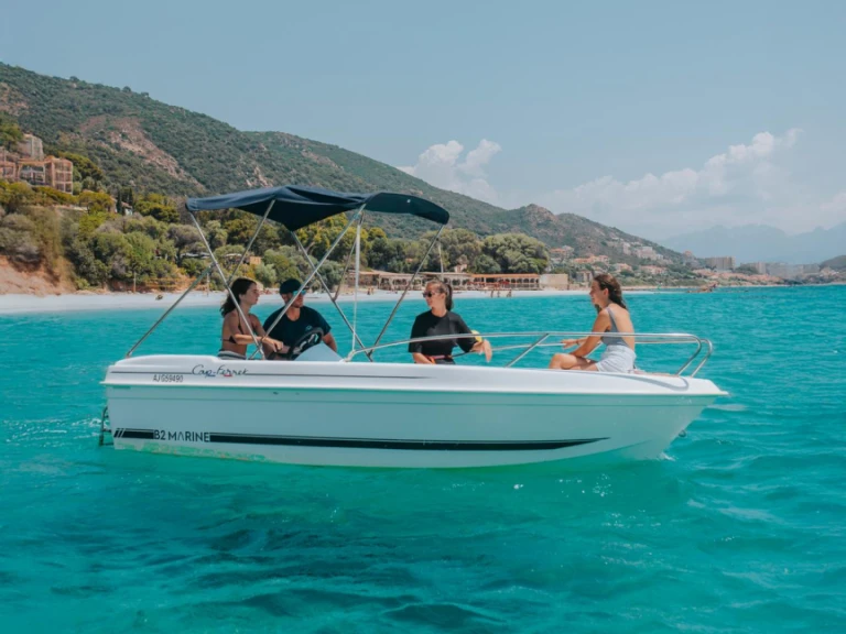 Ein B2 Marine Cap Ferret mieten in Ajaccio