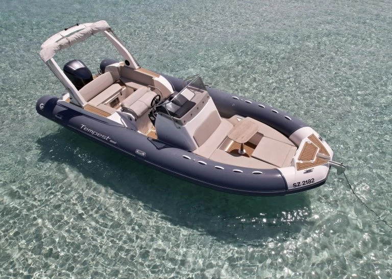 YachtCharter in Bonifacio - Capelli Temepst 800 Open auf SamBoat