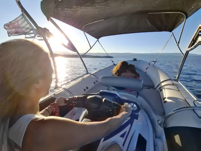 Ein Sealver Waveboat 575 mieten in Yvoire