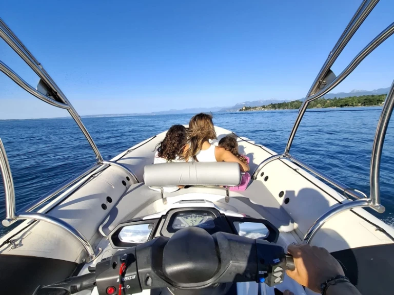 YachtCharter in Yvoire - Sealver Waveboat 575 auf SamBoat