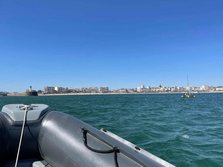 3D Tender 3D Tender 589 mieten Les Sables-d'Olonne