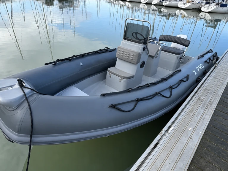 YachtCharter in Larmor-Plage - 3D Tender X Pro 589 auf SamBoat