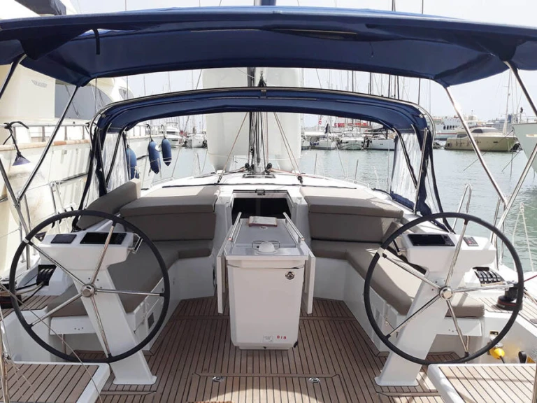 Vermietung Segelboot Bénéteau mit Führerschein