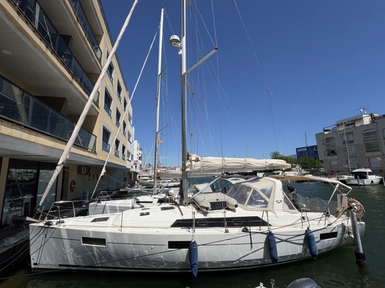 YachtCharter in Empuriabrava - Bénéteau Oceanis 41.1 auf SamBoat