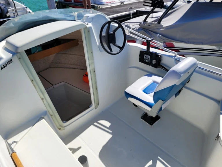 Motorboot mit oder ohne Skipper Quicksilver mieten in La Tour-du-Meix
