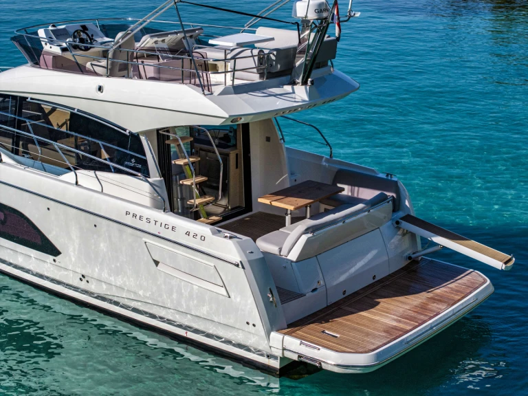 Motorboot mit oder ohne Skipper Jeanneau mieten in Dubrovnik