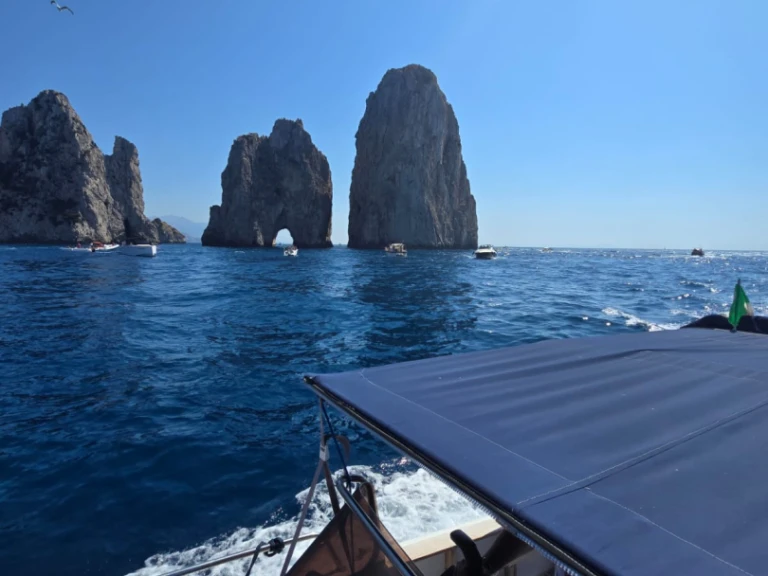 Motorboot mit oder ohne Skipper Mano Marine mieten in Castellammare di Stabia