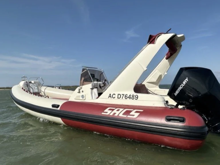 YachtCharter in Grand Piquey - Sacs Sacs S 680 Ghost auf SamBoat