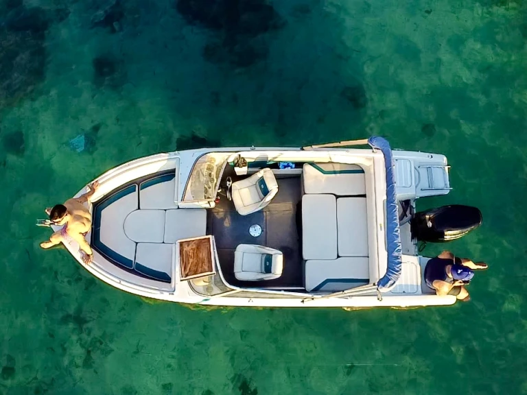 YachtCharter in Sant Antoni de Portmany - Four Winns Freedom 180 auf SamBoat