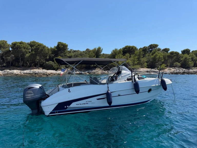 YachtCharter in Mandelieu-la-Napoule - Bénéteau Flyer 750 Sun Deck auf SamBoat