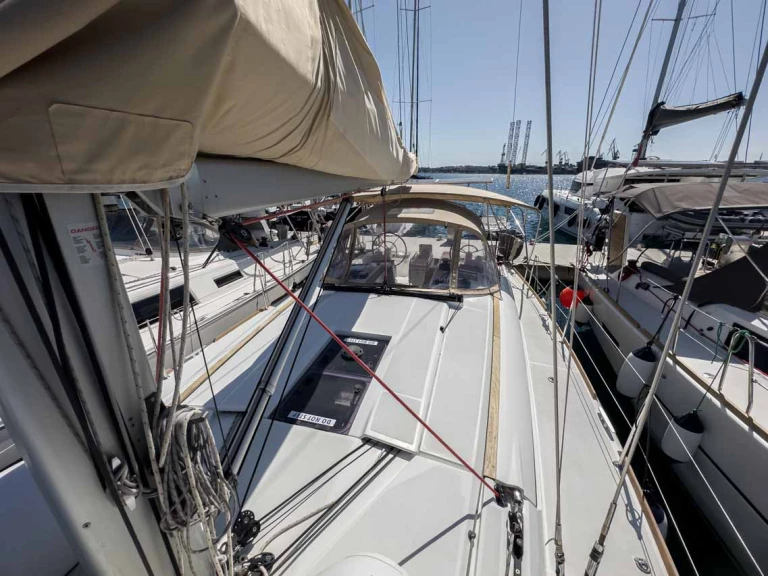 Bootsverleih Jeanneau Sun Odyssey 449 Pula Samboat