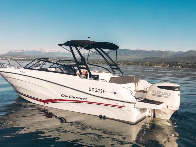 Motorboot mit oder ohne Skipper Jeanneau mieten in Sciez