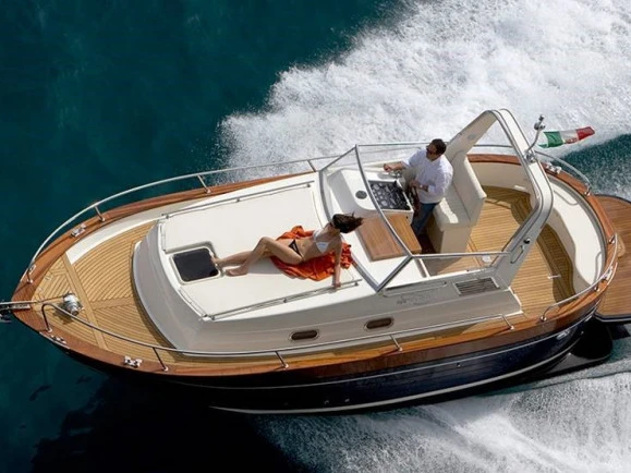 Motorboot mieten in Castellammare di Stabia zum besten Preis