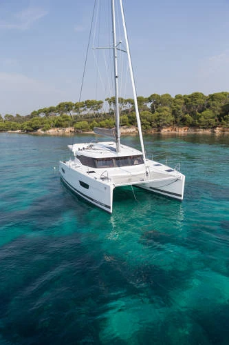Katamaran mit oder ohne Skipper Fountaine Pajot mieten in Cannes