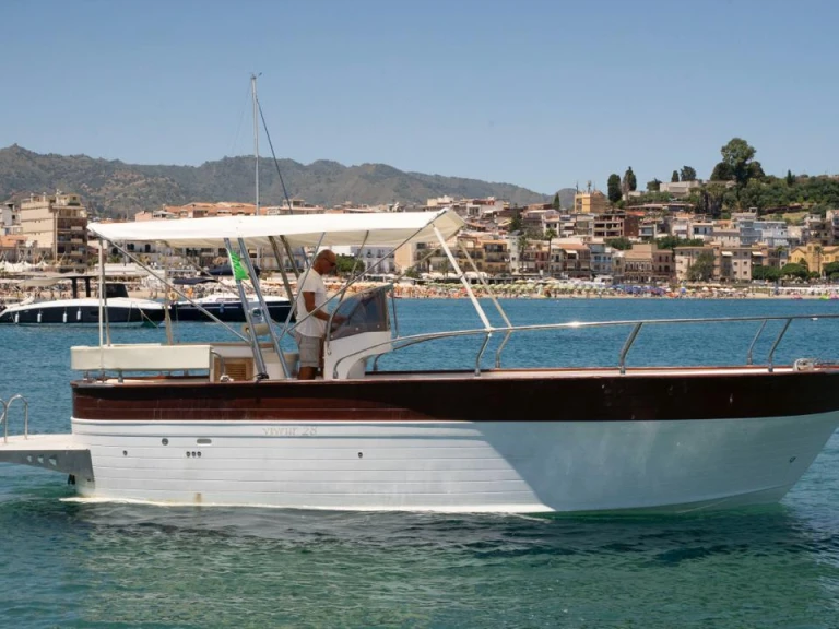 Bootsverleih viveur 28 open Giardini-Naxos Samboat