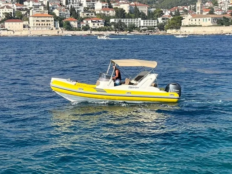 Motorboot mieten in Hvar - Aquamax B23F