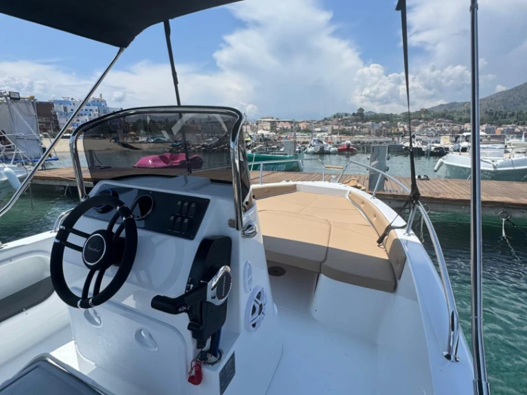 YachtCharter in Giardini-Naxos - Aquabat Sport Line 19 auf SamBoat