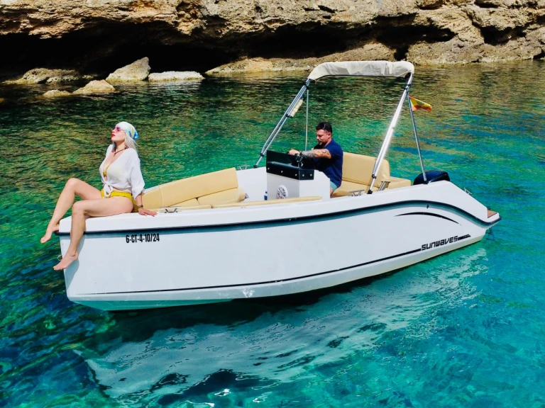 YachtCharter in Sant Antoni de Portmany - Silver Yacht 555 premium boat auf SamBoat
